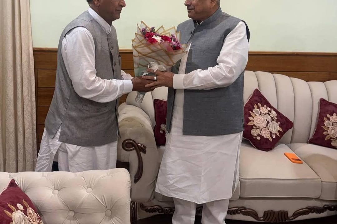 सौदान सिंह जी के मंडी पहुंचने पर पार्टी पदाधिकारियों एवं कार्यकर्ताओं के साथ उनका स्वागत एवं अभिनंदन